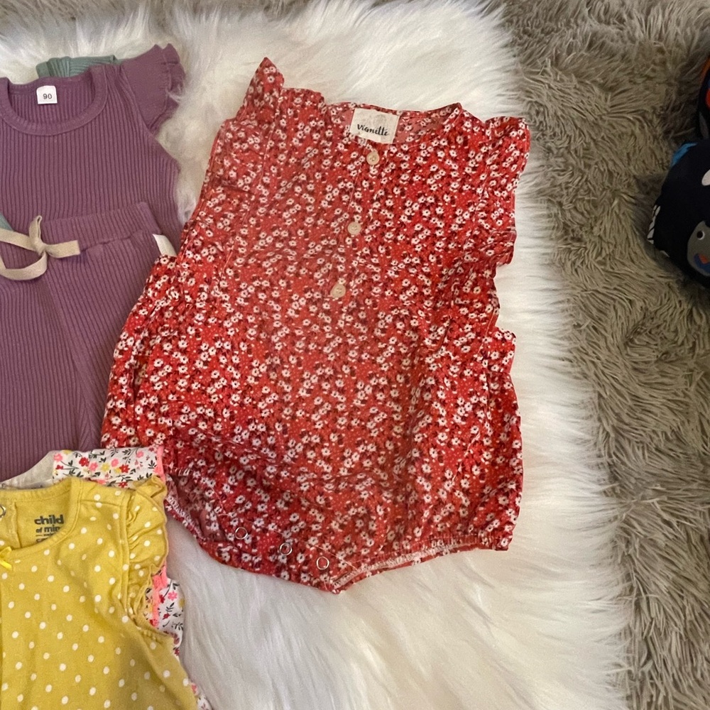 #1 BABY OUTFIT MIXED BRAND SPRING/SUMMER BUNDLE SIZE 12/18M - Picture 4 of 5